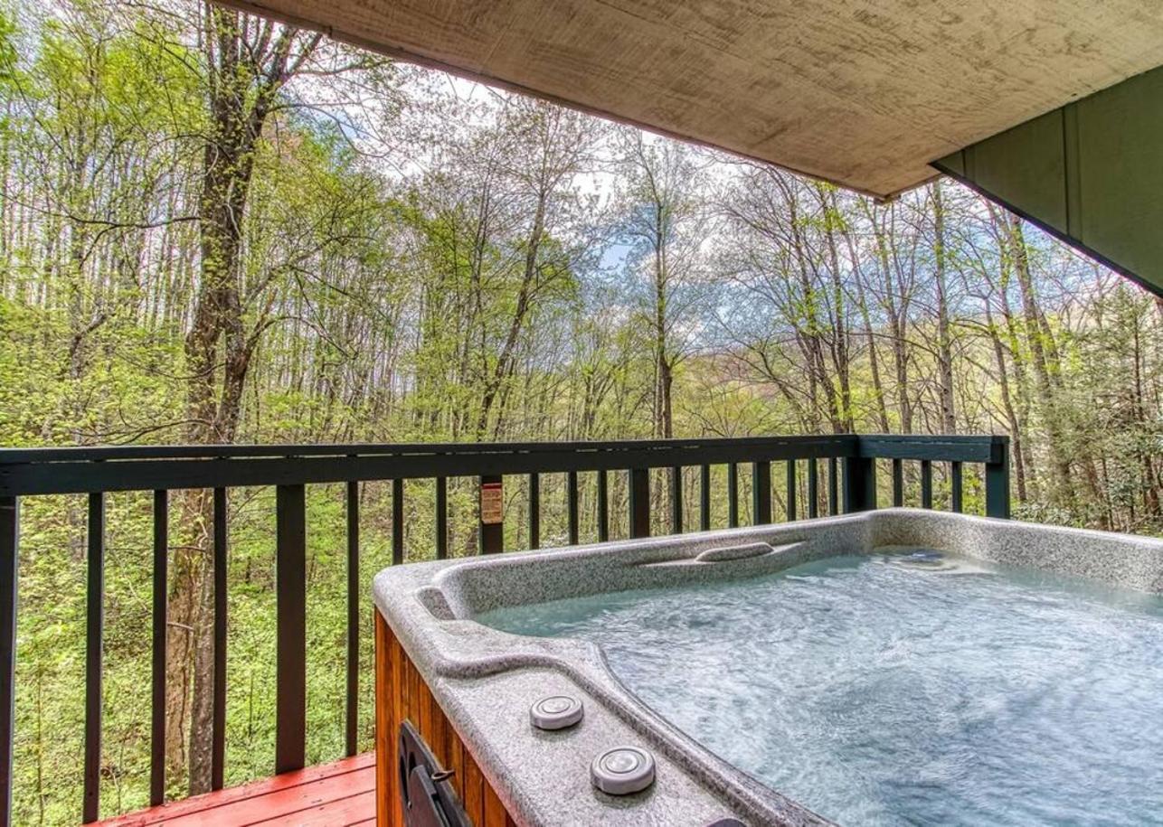 Peace, Serenity & Relaxation In The Smokies! 개틀린버그 외부 사진
